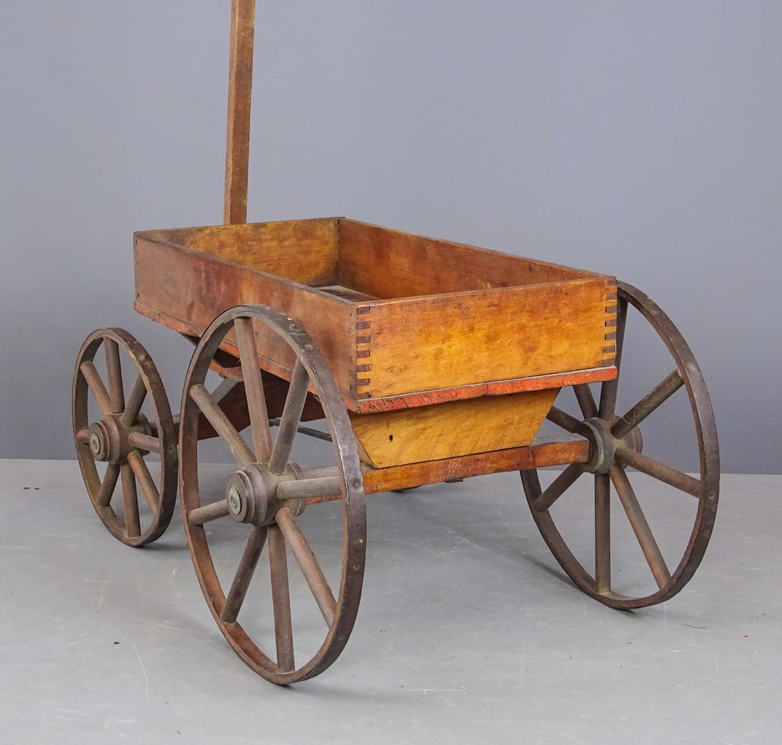 Early Child's Pull Wagon - 4