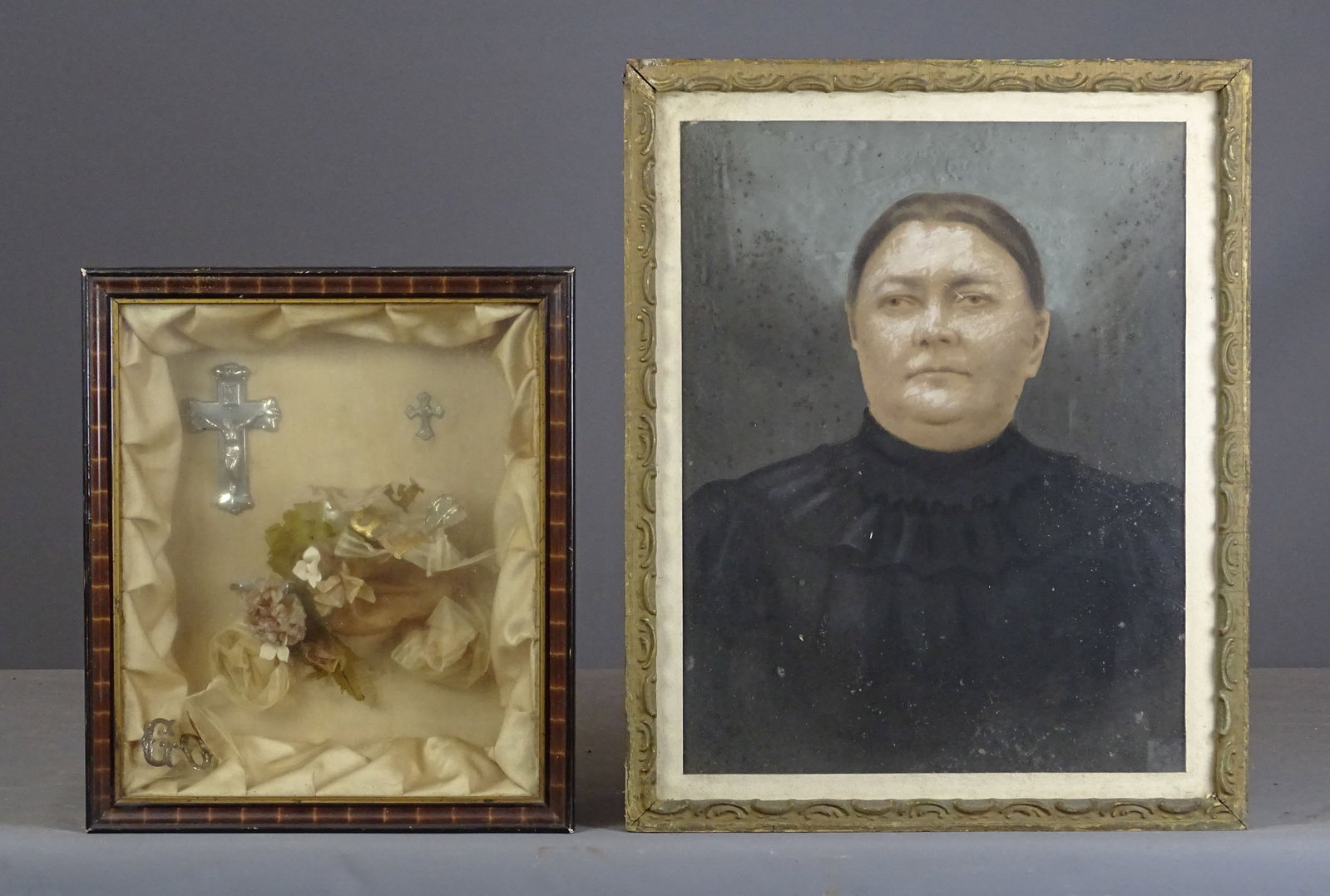 Memorial Wreath and Portrait Lot (1 of 7)