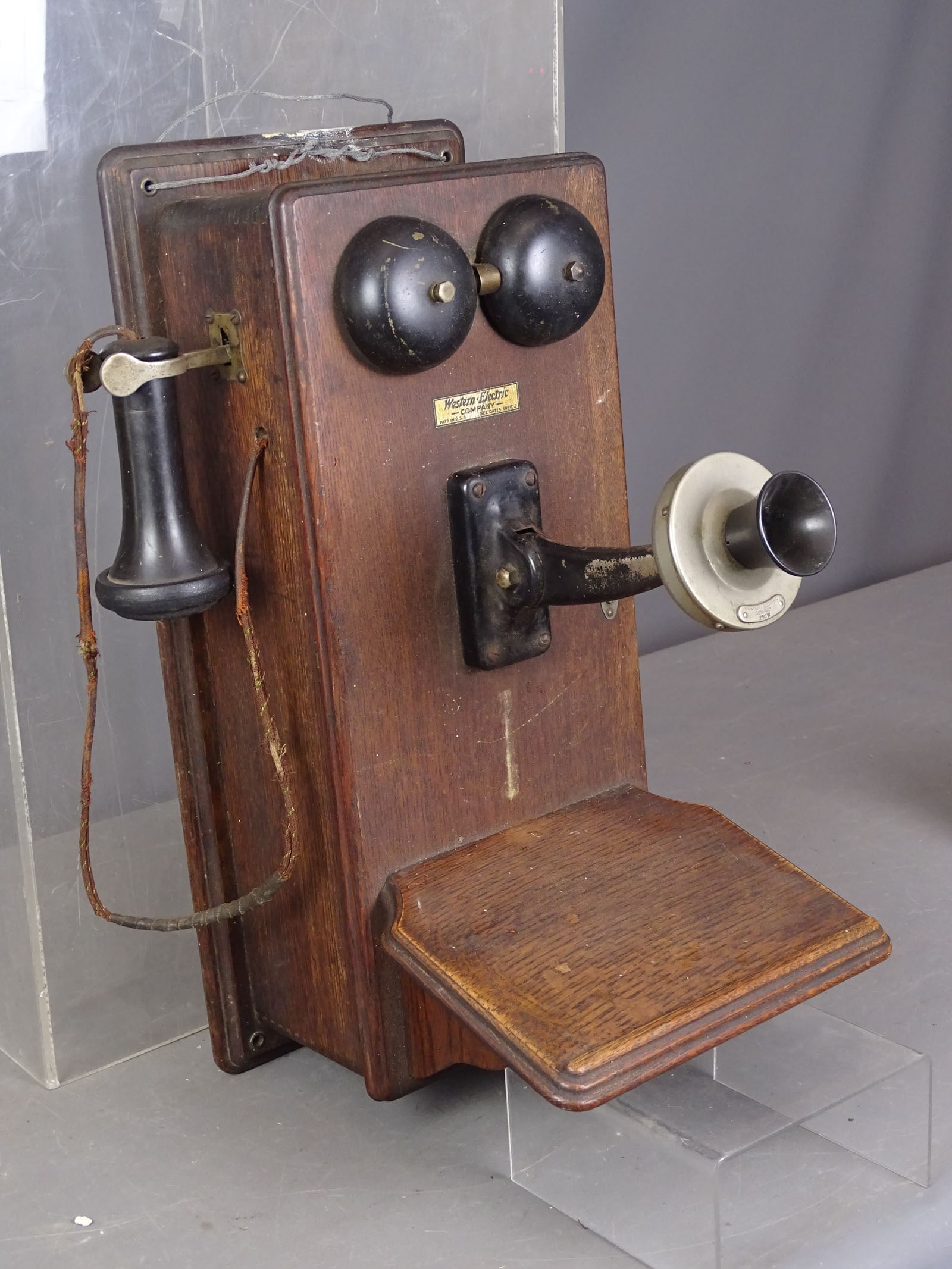 Antique Telephone - 3