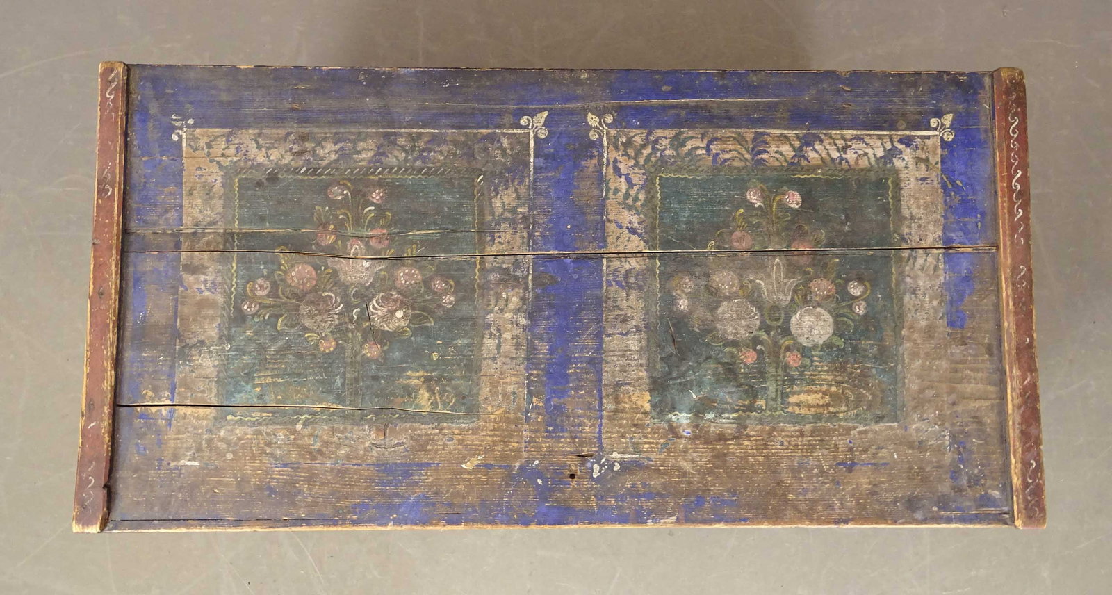 19th c. Continental Blanket Box - 3