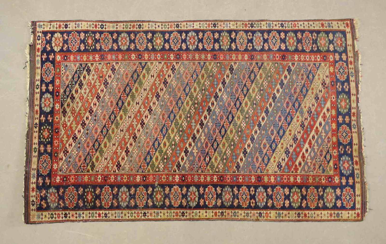 Oriental Rug: Oriental scatter rug. 44 1/2" x 74".