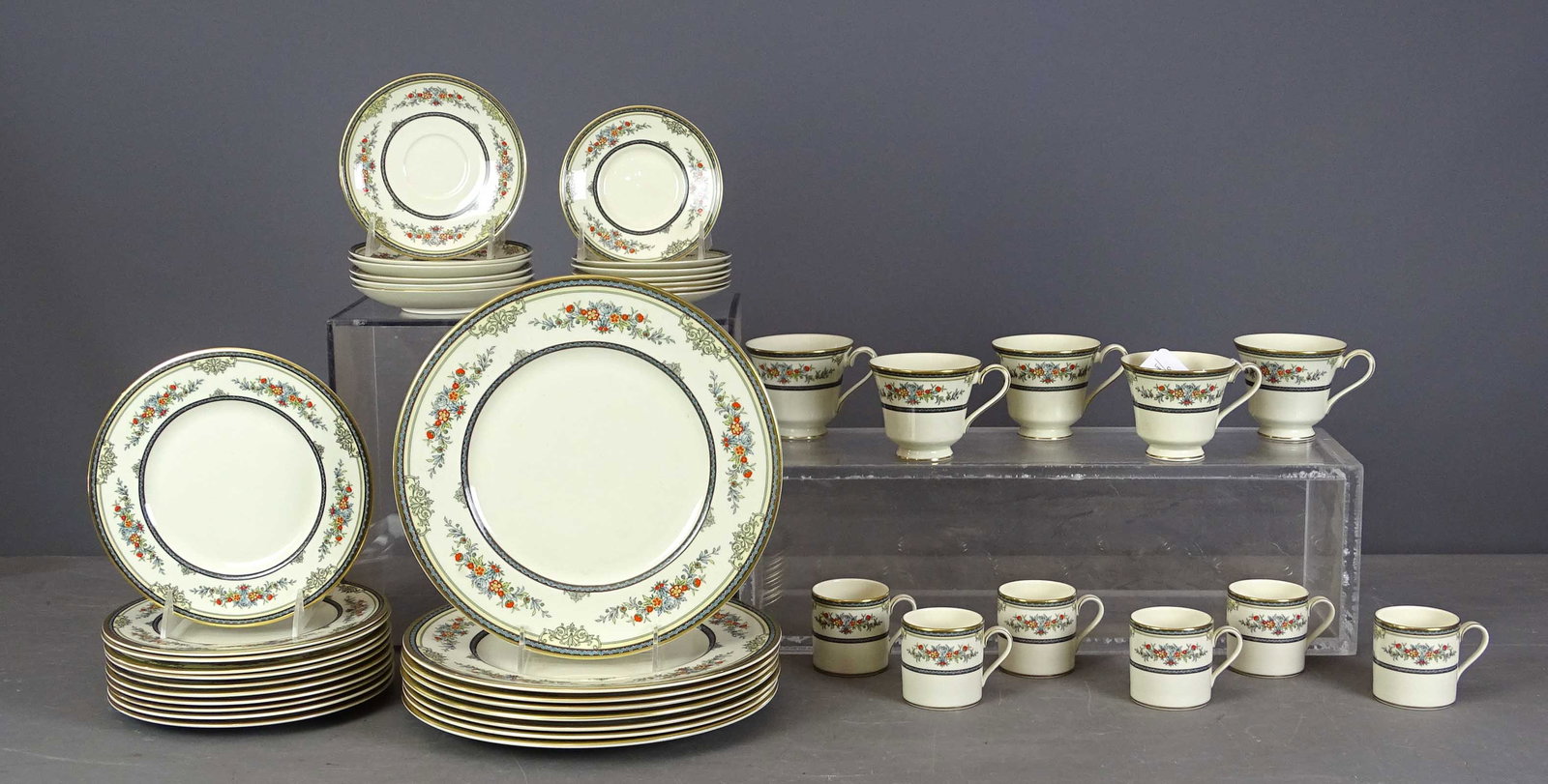 Minton Stanwood China (1 of 8)