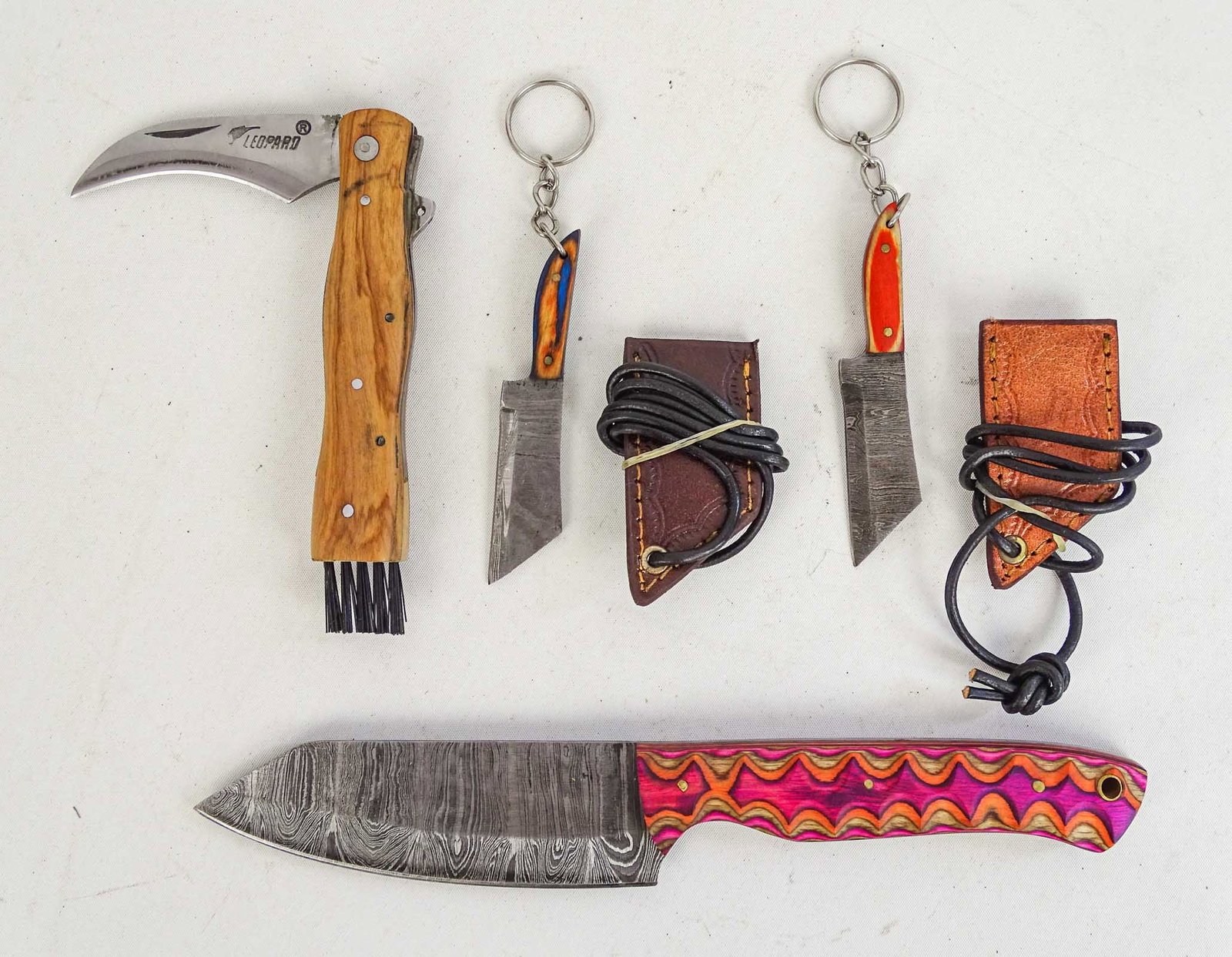 Lot of Handmade Knives: Lot of (4) handmade knives. Longest 9" L..
