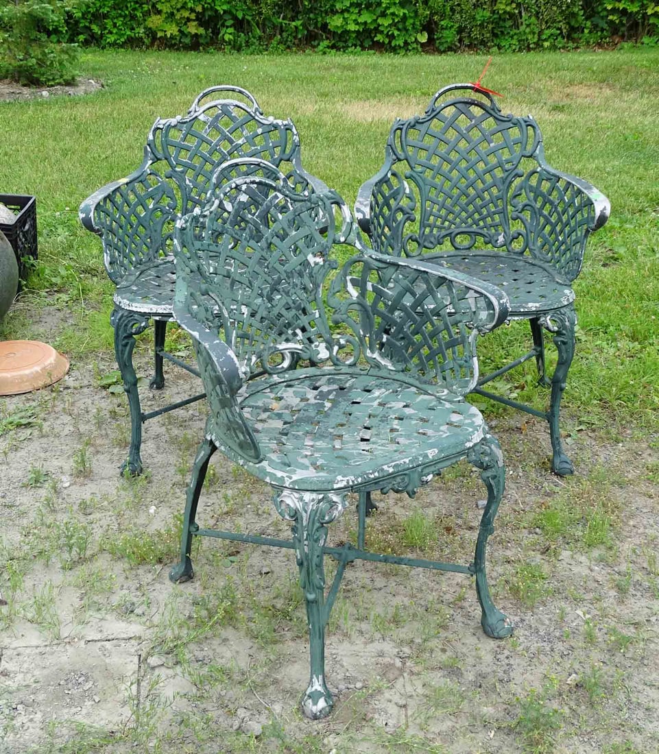 Set of Aluminum Garden Chairs: Set of (3) aluminum garden chairs.