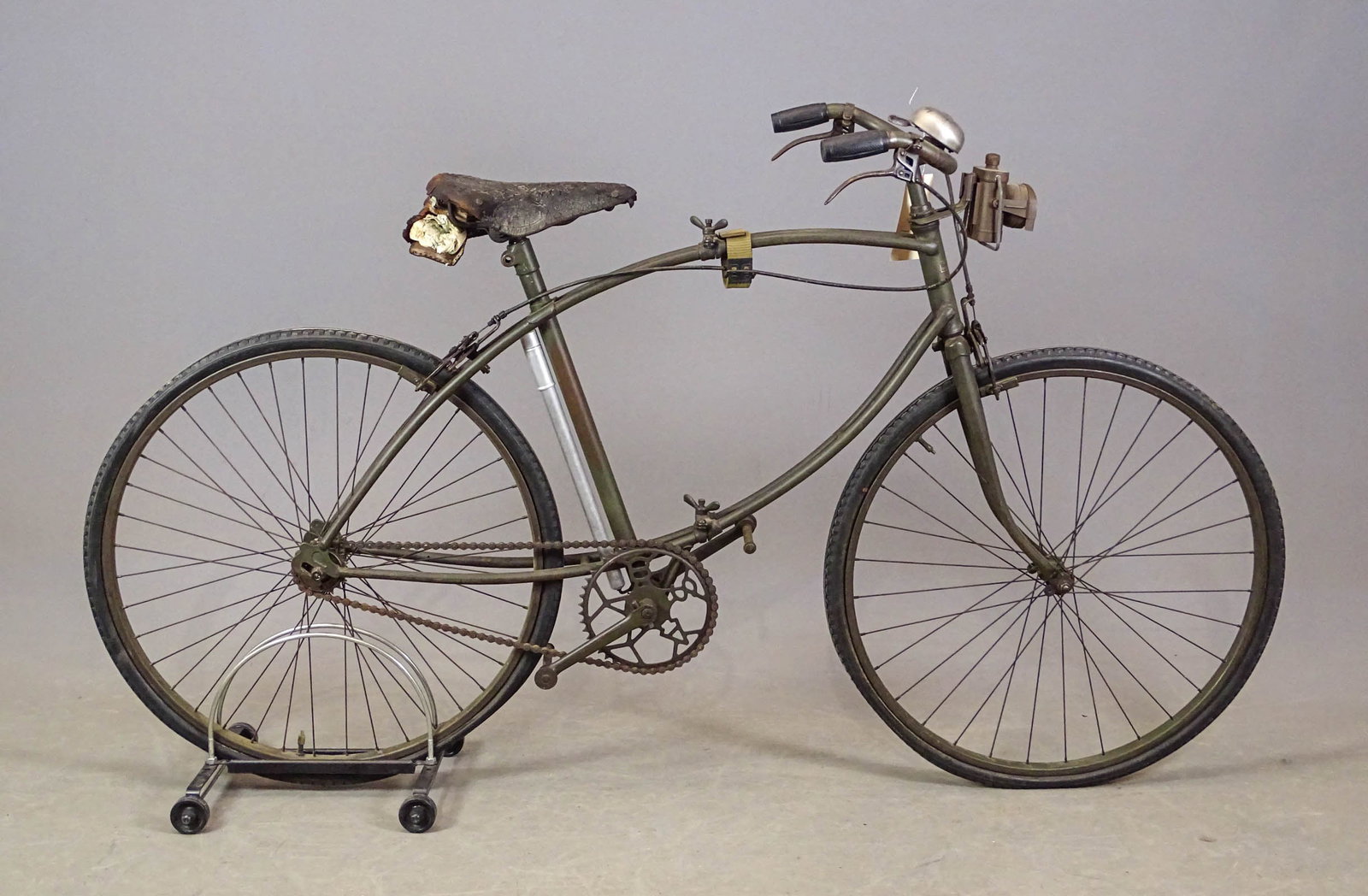 BSA Paratrooper Bicycle: BSA Paratrooper folding bicycle. Good original condition. Includes Lucas bell. BSA saddle. Light. Good condition.