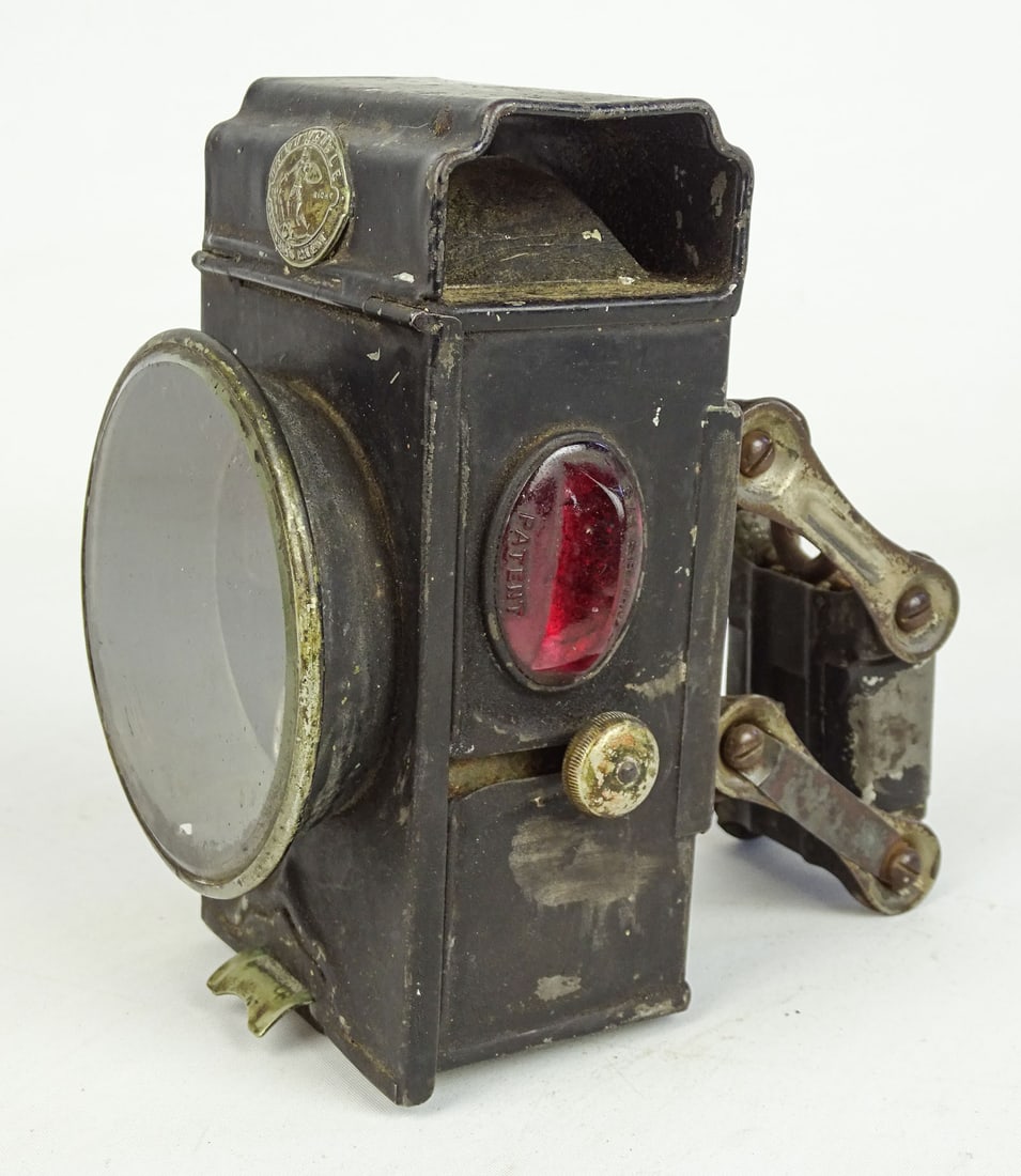 Salsbury Invincible Lamp - 2