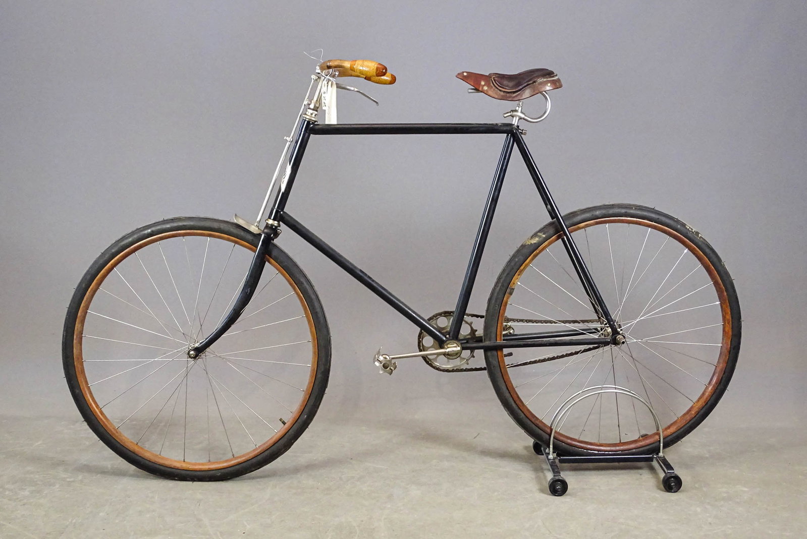 Victor Pneumatic Safety Bicycle - 11