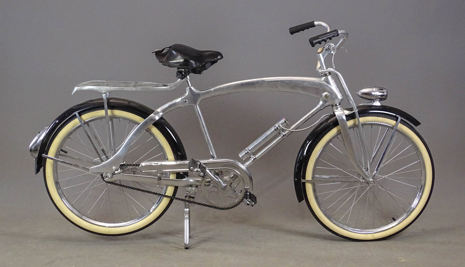 Monark Silver King Wing Bar Bicycle: Monark Silver King Wingbar bicycle. Troxel tool box saddle, pump, rear rack, Delta Hornlite, Persons peddles. 19" frame. Good condition.