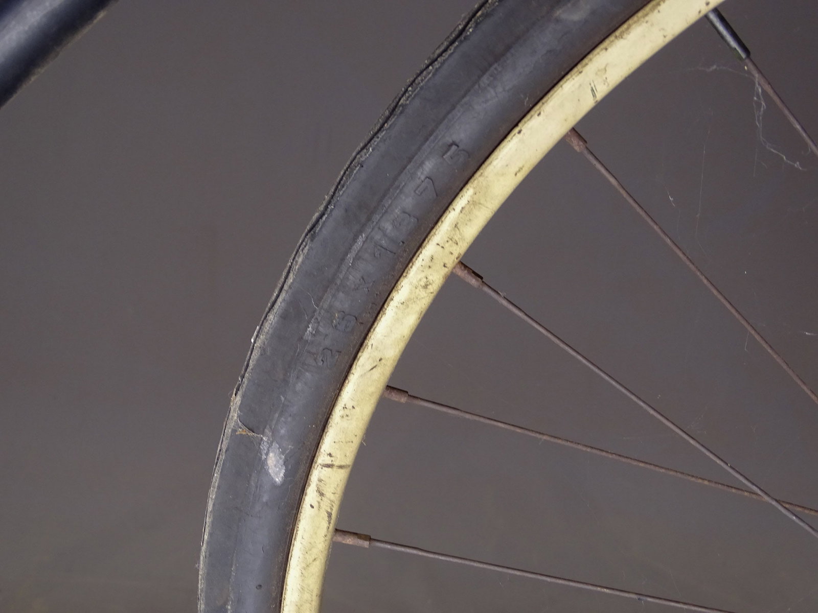 Rambler Chainless Pneumatic Safety Bicycle - 11