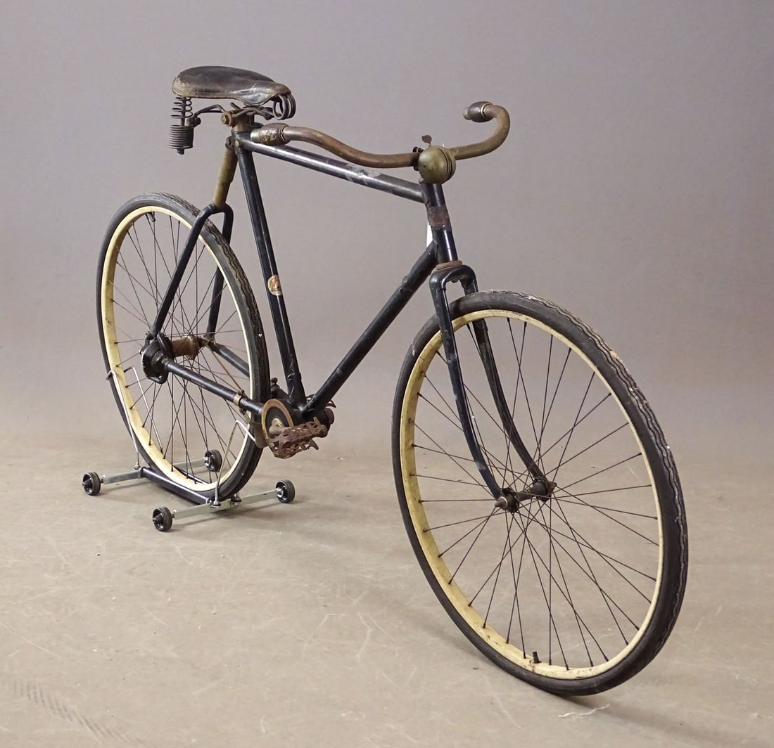 Rambler Chainless Pneumatic Safety Bicycle - 4