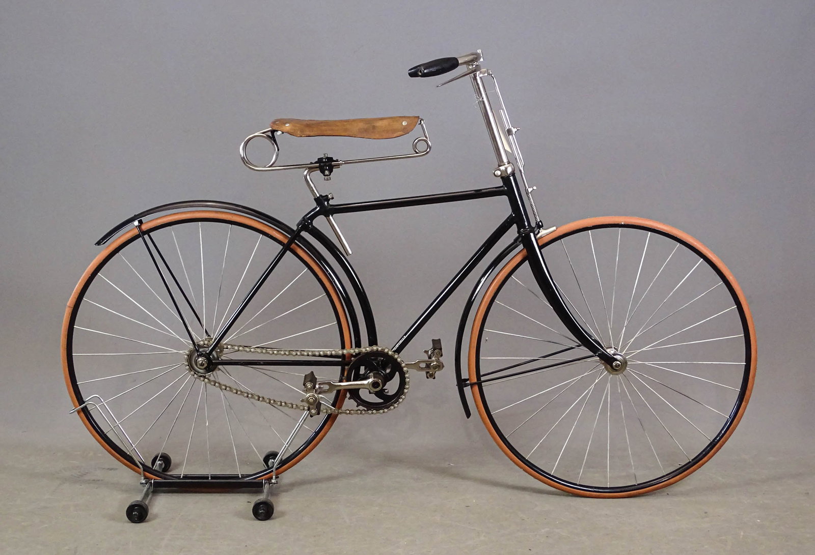 C. 1892 Western Wheelworks Bicycle (1 of 8)