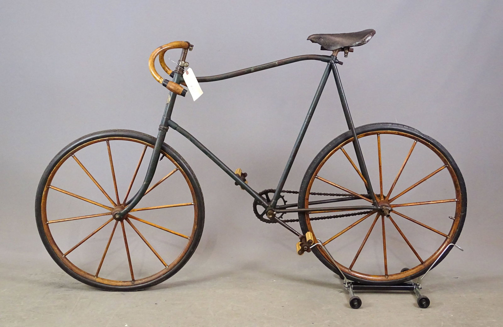 Hickory Pneumatic Safety Bicycle - 10