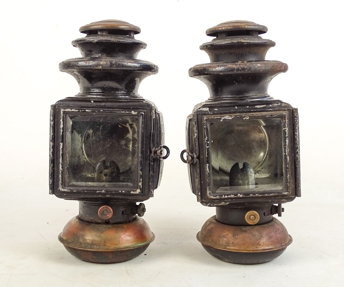 Pair Ford Auto Lamps (1 of 6)