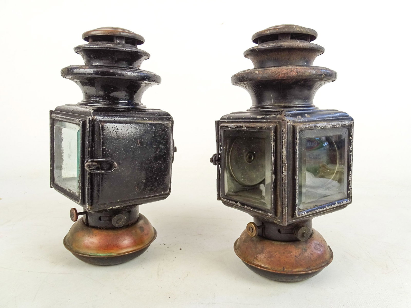Pair Ford Auto Lamps - 3