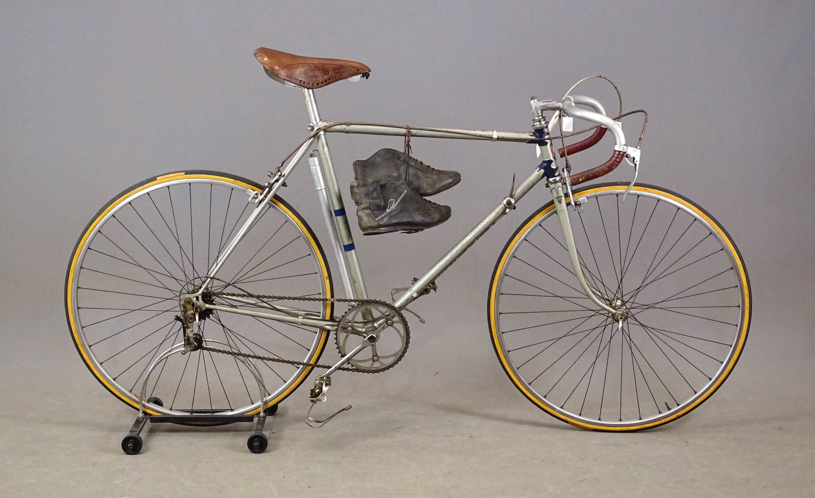 Peugeot Racing Bicycle: Peugeot "Course Special" P.C. 10 A.L. 1939. True professional racing bicycle that was "Top of the Line" for 1939. Complete and original. Equipped with the new for its time Simplex "Champion de Monde" 