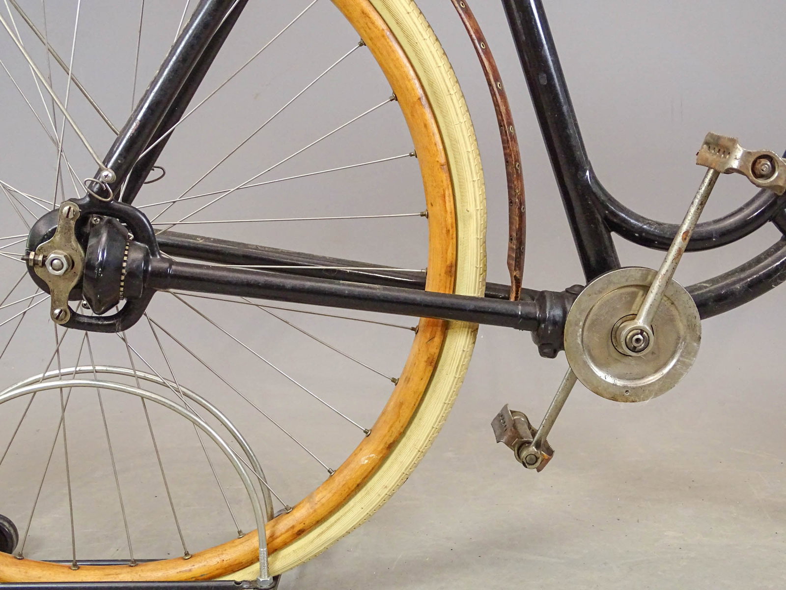 Crescent Ladies Safety Bicycle - 2