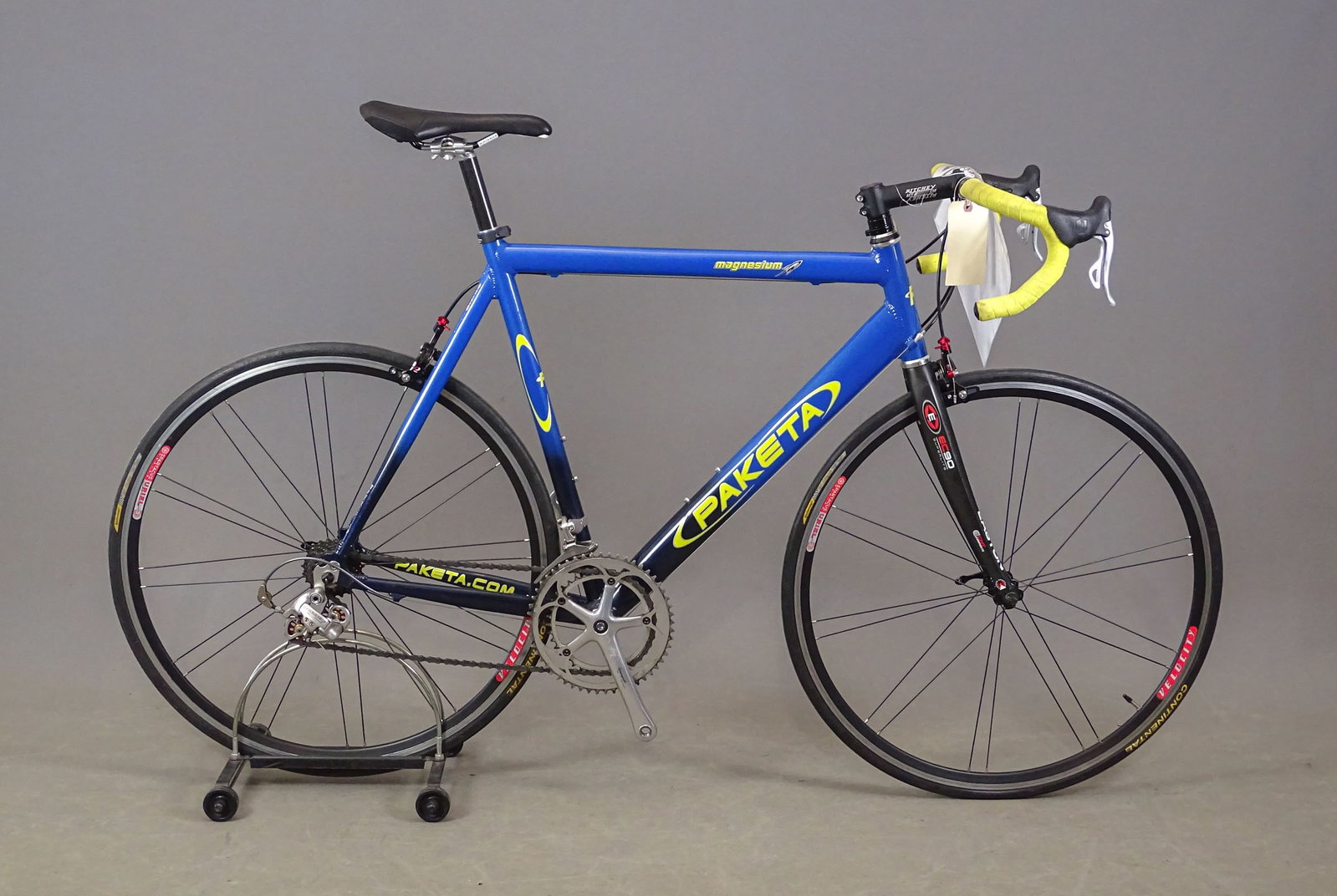 Paketa Bicycle: Paketa magnesium bicycle with Campagnolo components. Made in Colorado, U.S.A.. Velocity rims. Good condition.