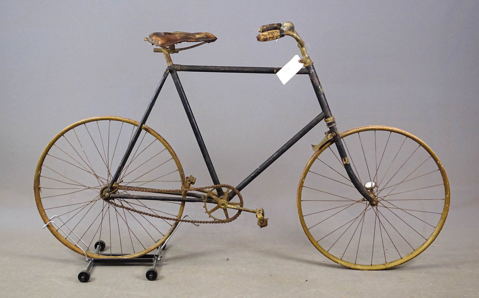 Lovell Special Pneumatic Safety Bic ycle: Lovell Special Pneumatic Safety bicycle. Lovell Diamond Company. 24" frame. Comes with Cyclometer and bell. Barn find condition. Mark Mattei Collection.
