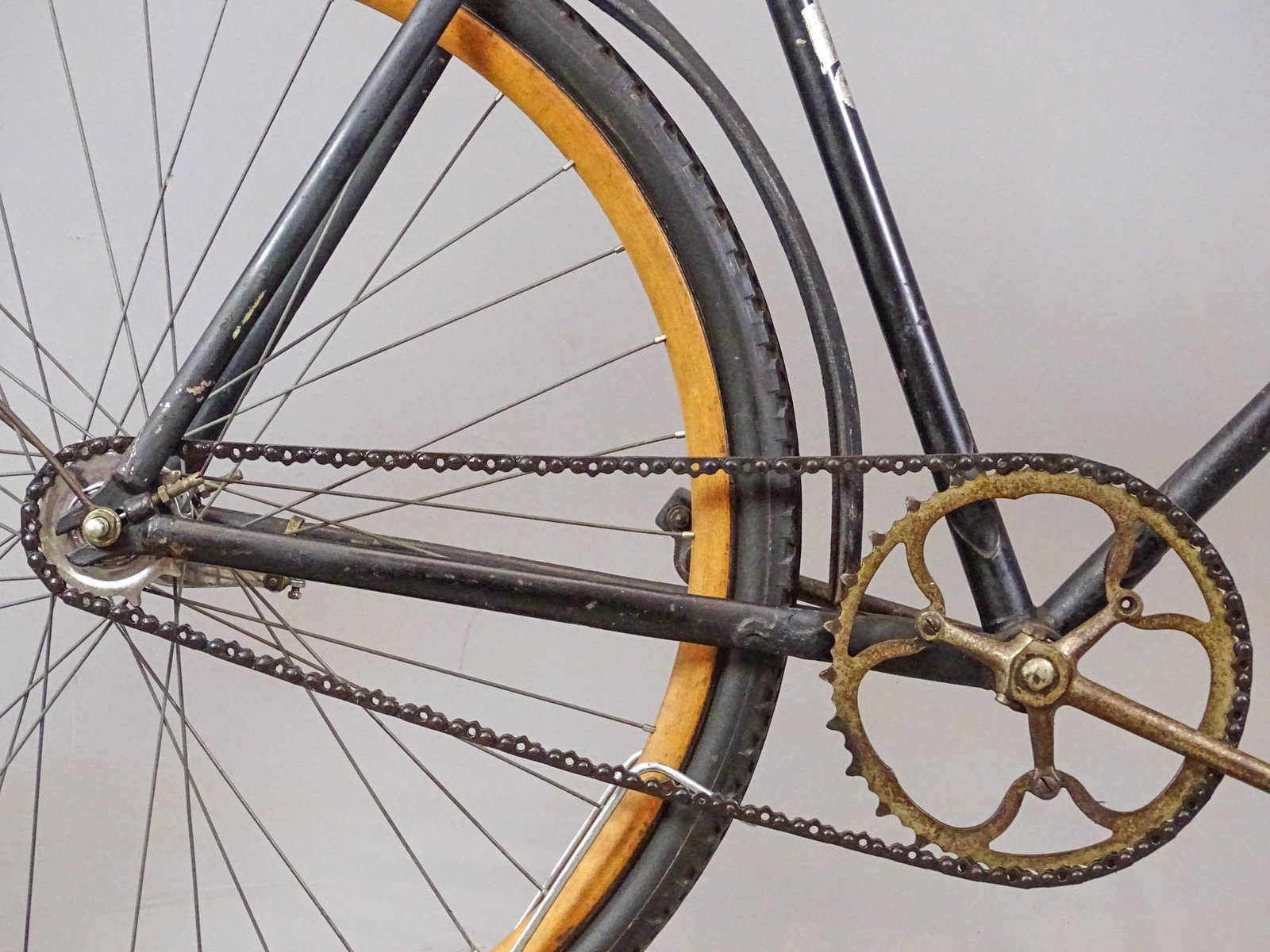 Rambler Model 172 Pneumatic Safety Bicycle - 2