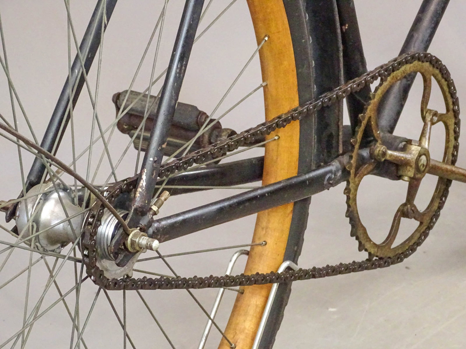 Rambler Model 172 Pneumatic Safety Bicycle - 3