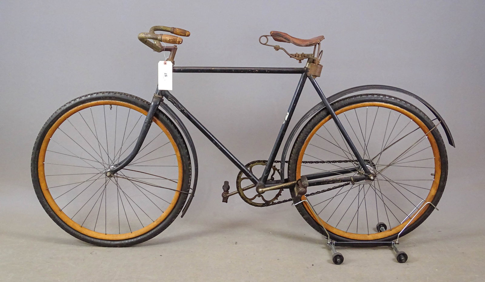 Rambler Model 172 Pneumatic Safety Bicycle - 9