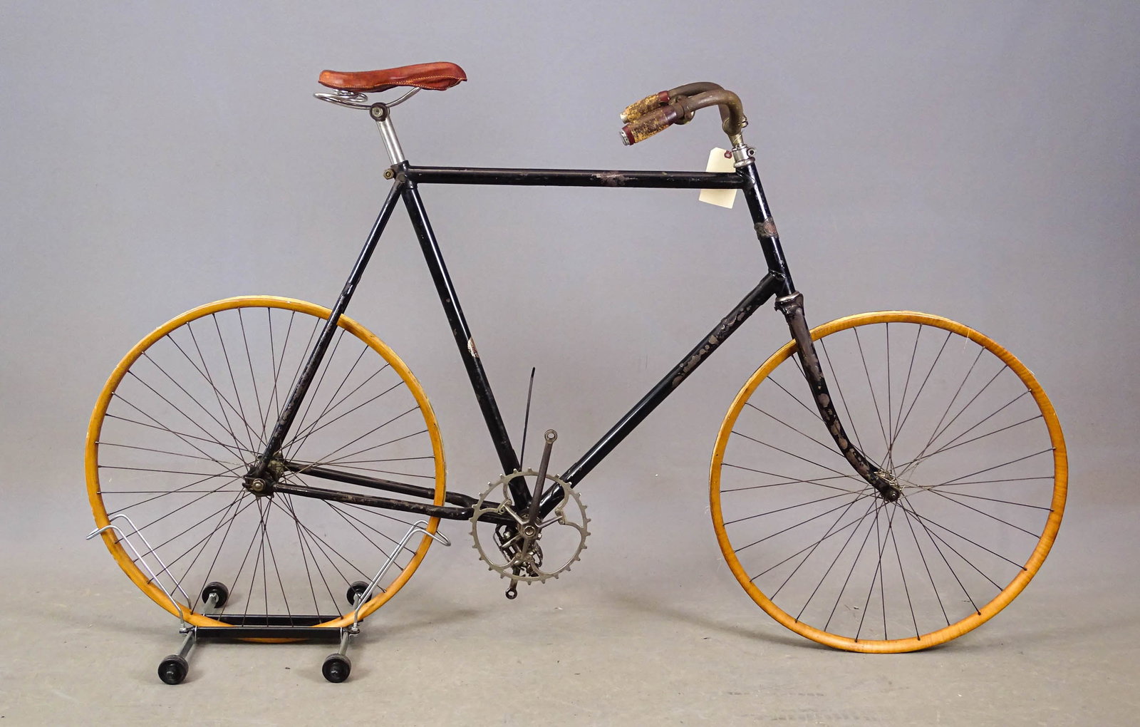 Gormully & Jeffery Pneumatic Safety Bicycle: Gormully & Jeffery Model 431 Rambler Pneumatic Safety bicycle. 26" frame. Barn find condition. Mark Mattei Collection.