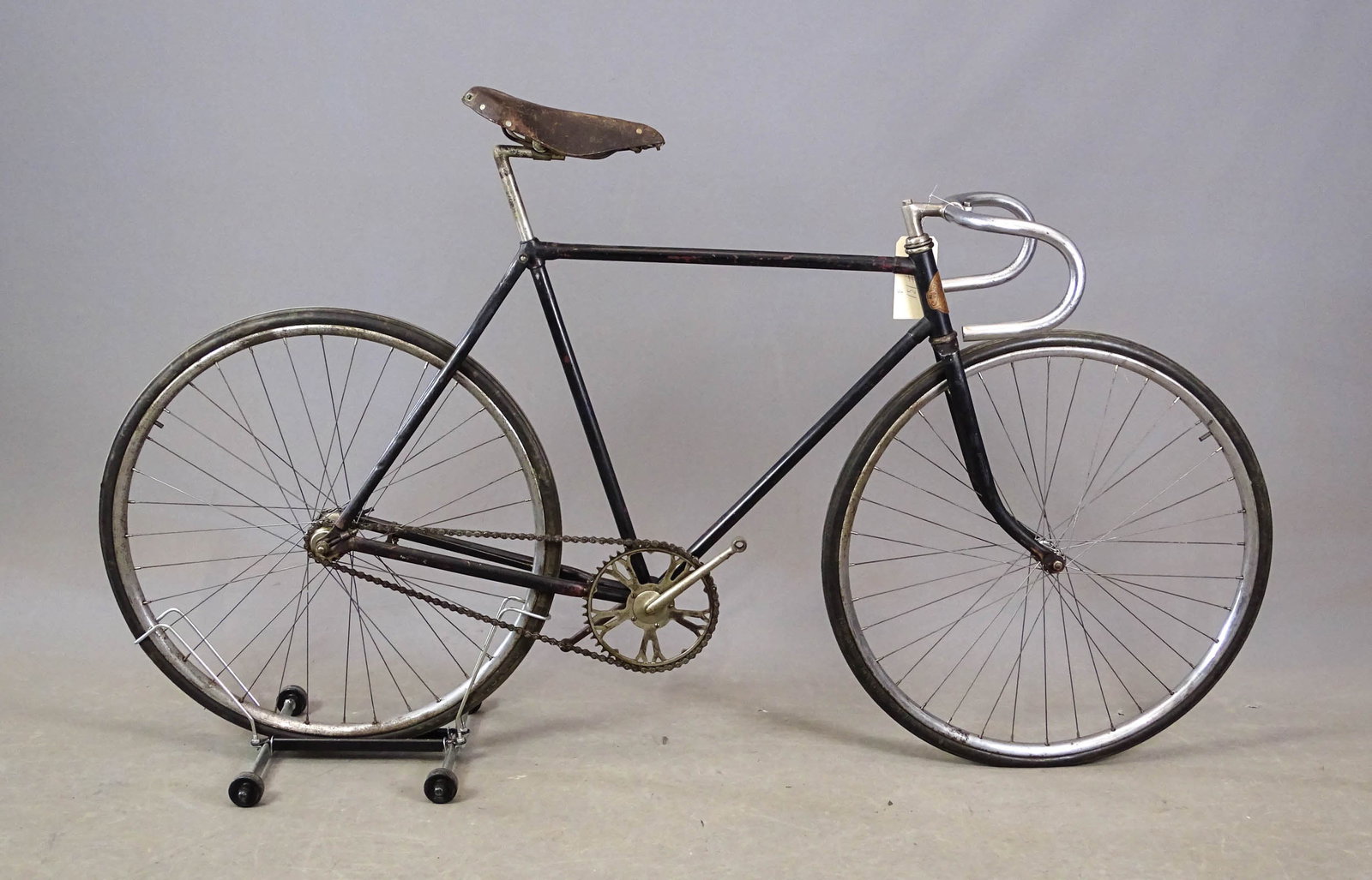 Mead Ranger Safety Bicycle: Mead Ranger Pneumatic Safety bicycle. Racing handlebars. Barn find condition. 22" frame. Mark Mattei Collection.