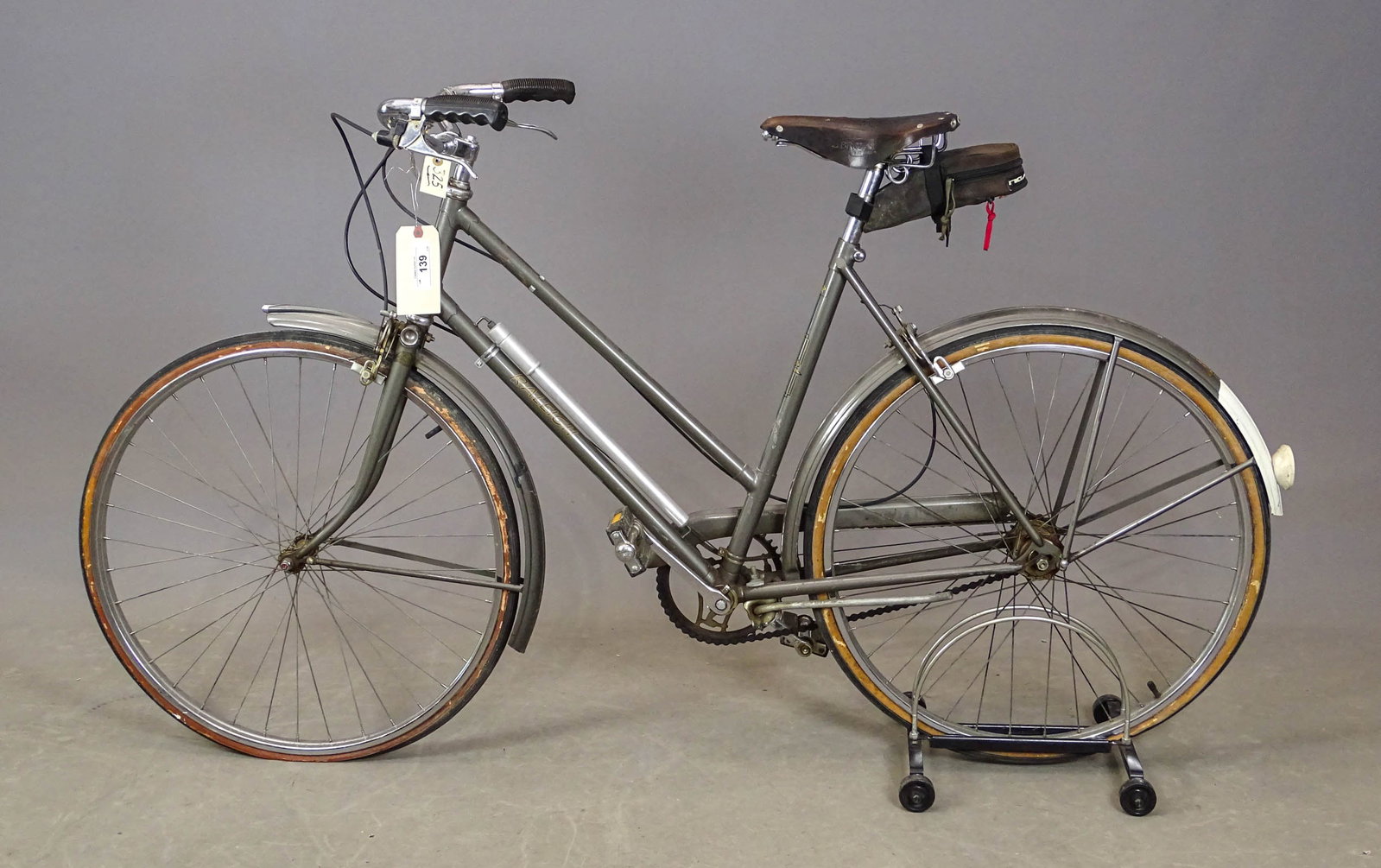 Raleigh Mixte Frame Bicycle - 10