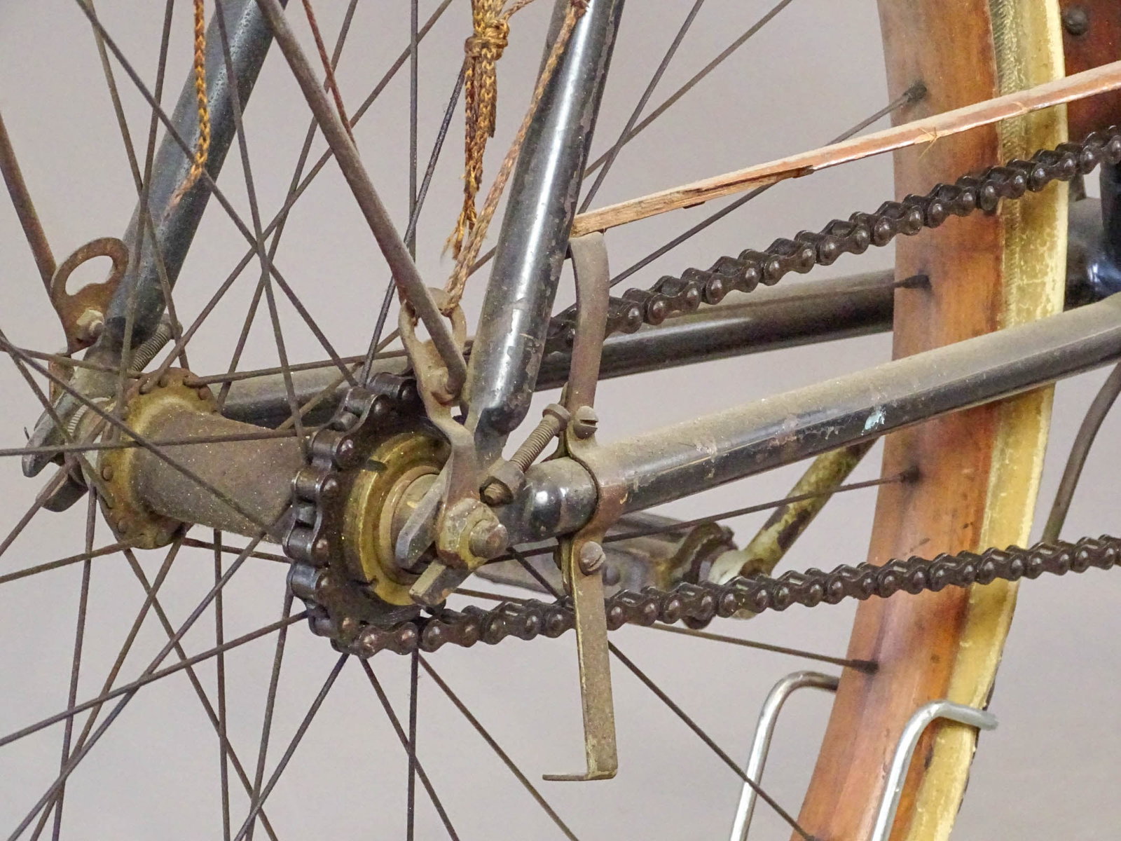 Clyde Cycle Pneumatic Safety Bicycle - 3