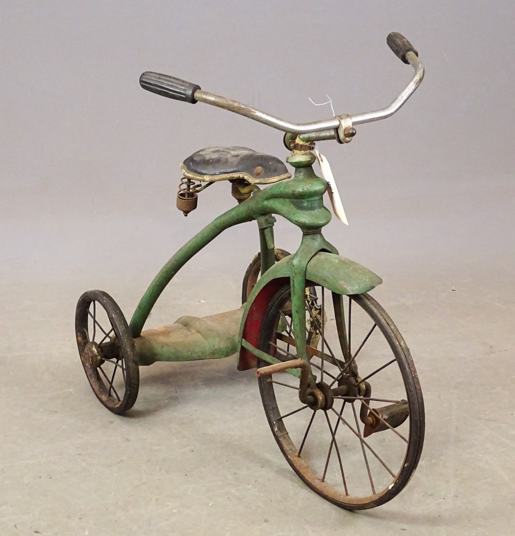 Early Tricycle: Early tricycle. Possibly Steelcraft. Fair condition. Mark Mattei Collection.