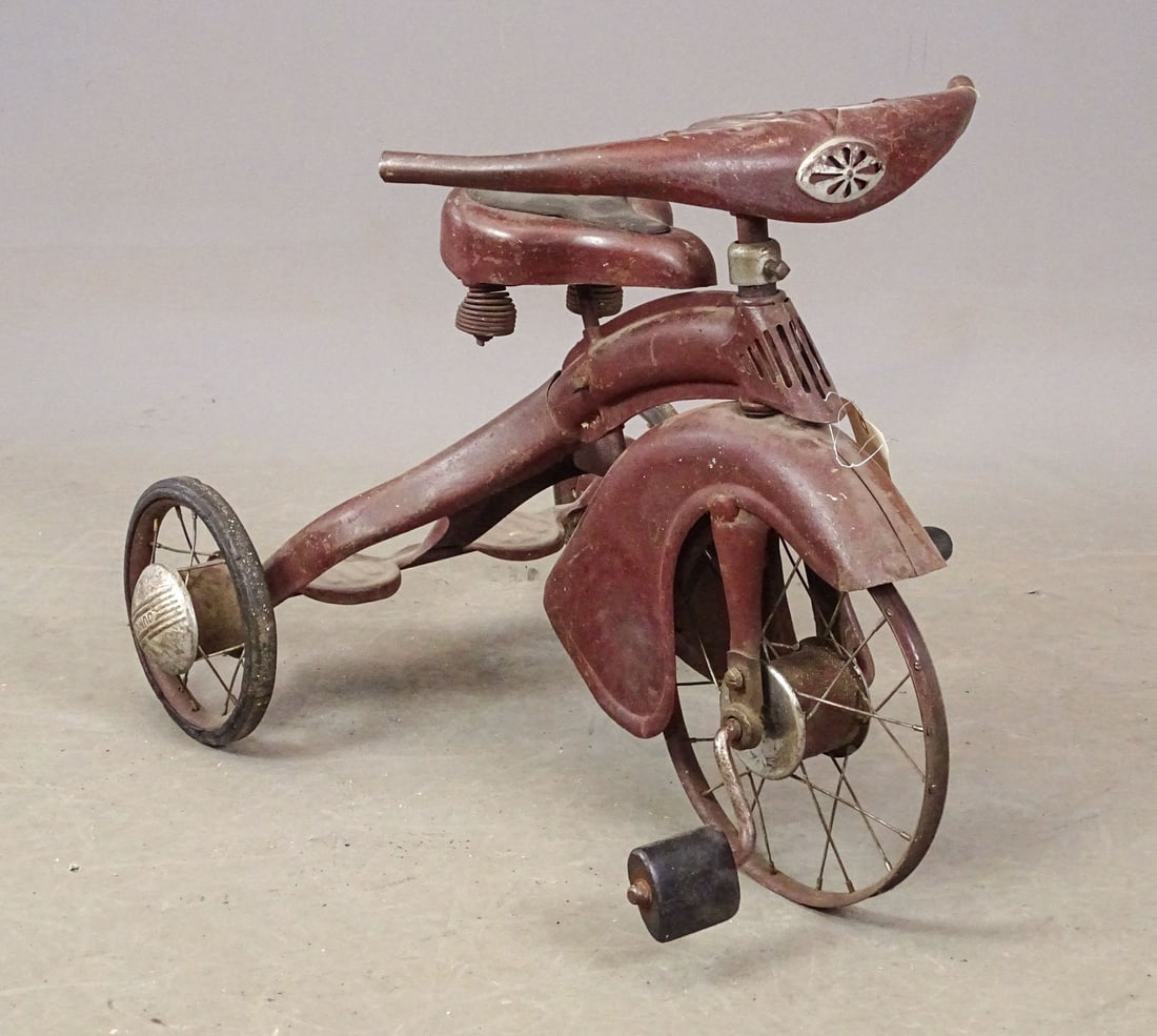 Early Tricycle: Early tricycle. Possibly Steelcraft. Fair condition. Mark Mattei Collection.