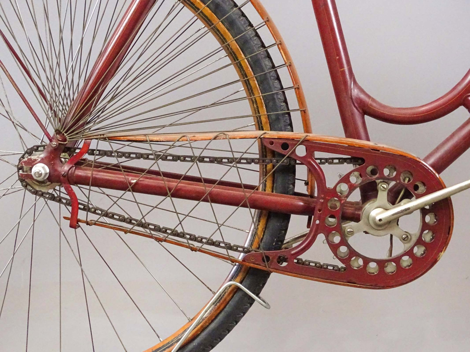 Crescent Pneumatic Safety Bicycle - 2