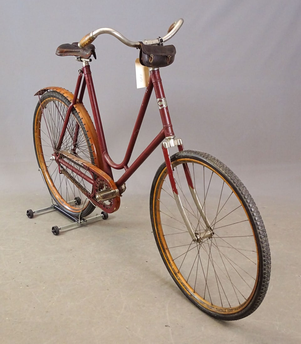 Crescent Pneumatic Safety Bicycle - 6