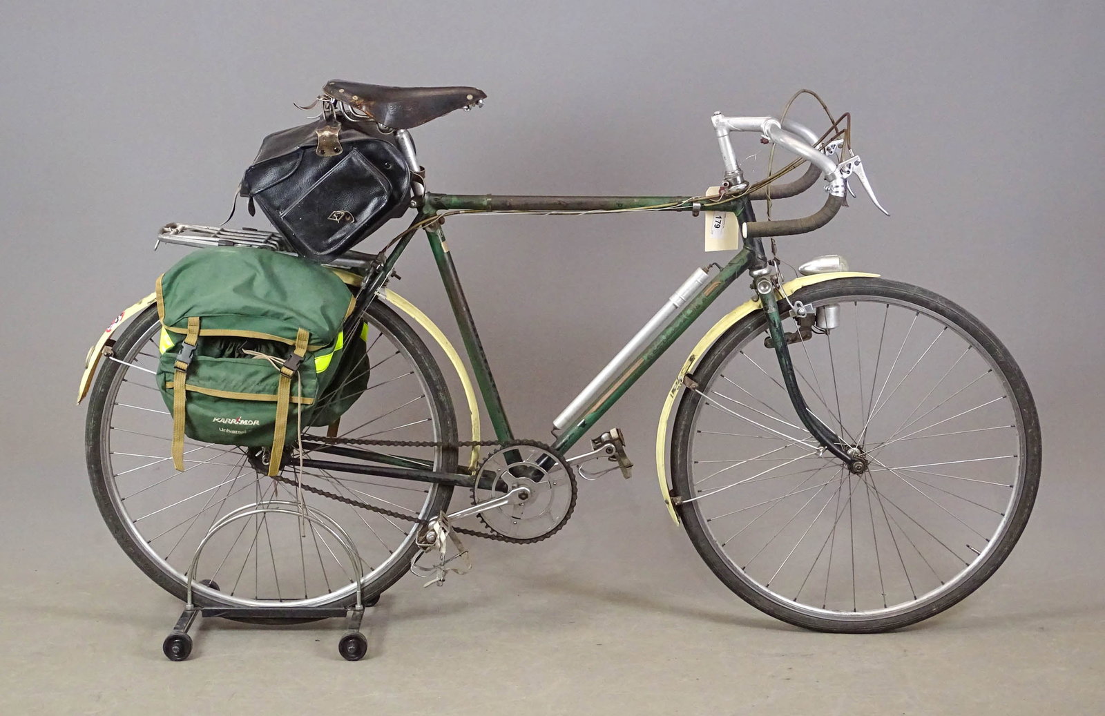 Raleigh Clubman Racer: 1949 Raleigh "Clubman" four speed club racer. Sturmey Archer FW four speed rear hub date stamped 49. Fork 1949. Brooks saddle. Blumel fenders etc. Glenn Eames Collection Burlington Vermont.