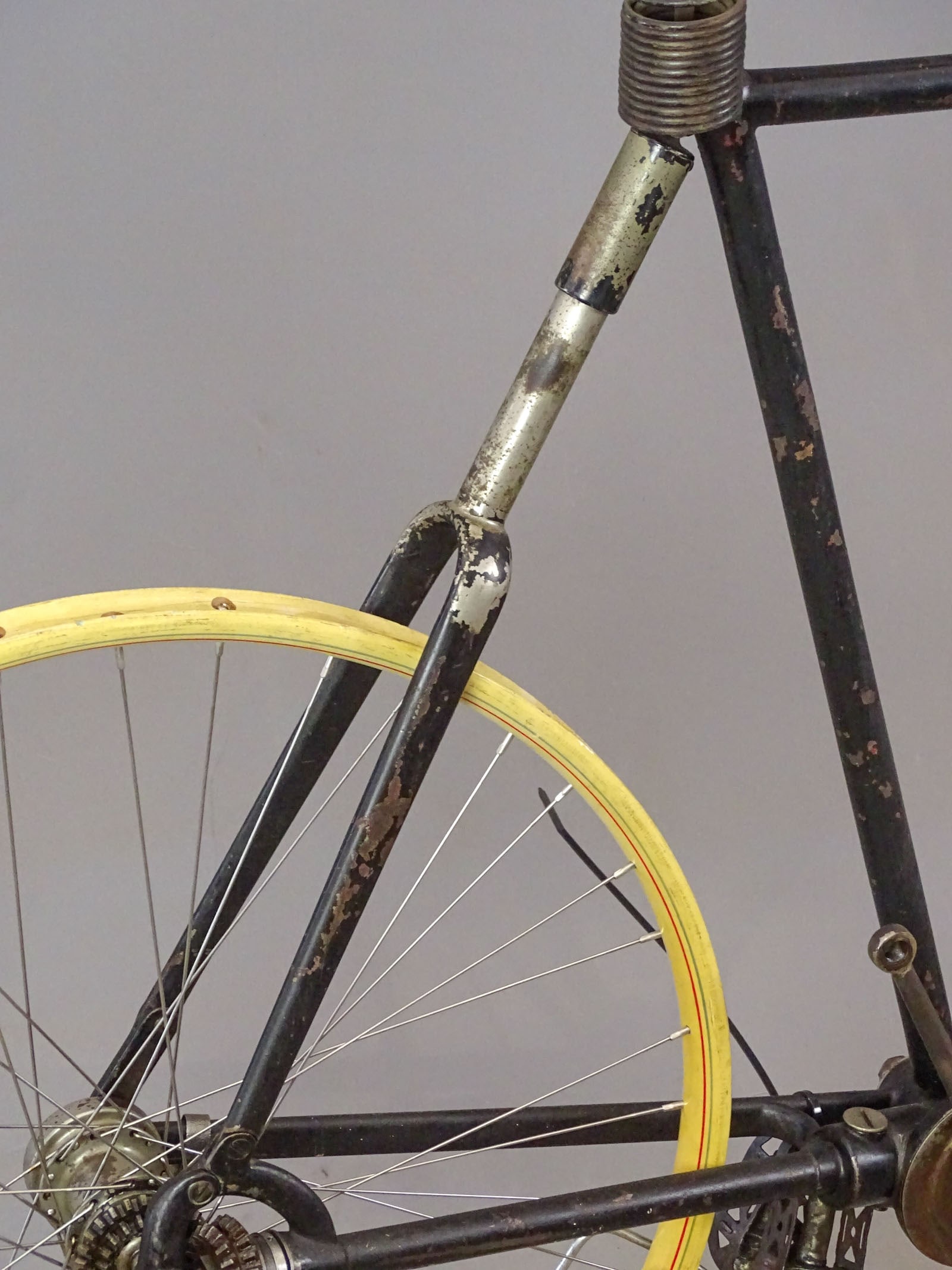Chainless Pneumatic Safety Bicycle - 4