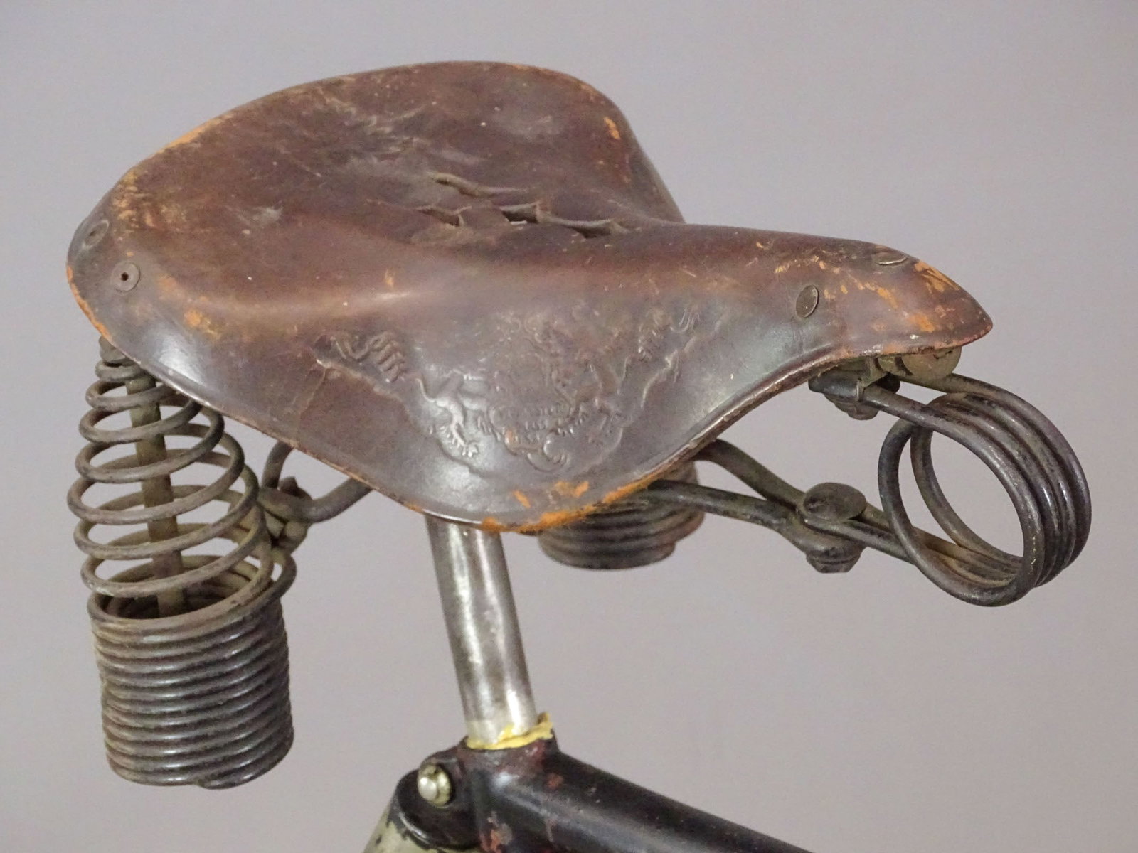 Chainless Pneumatic Safety Bicycle - 8