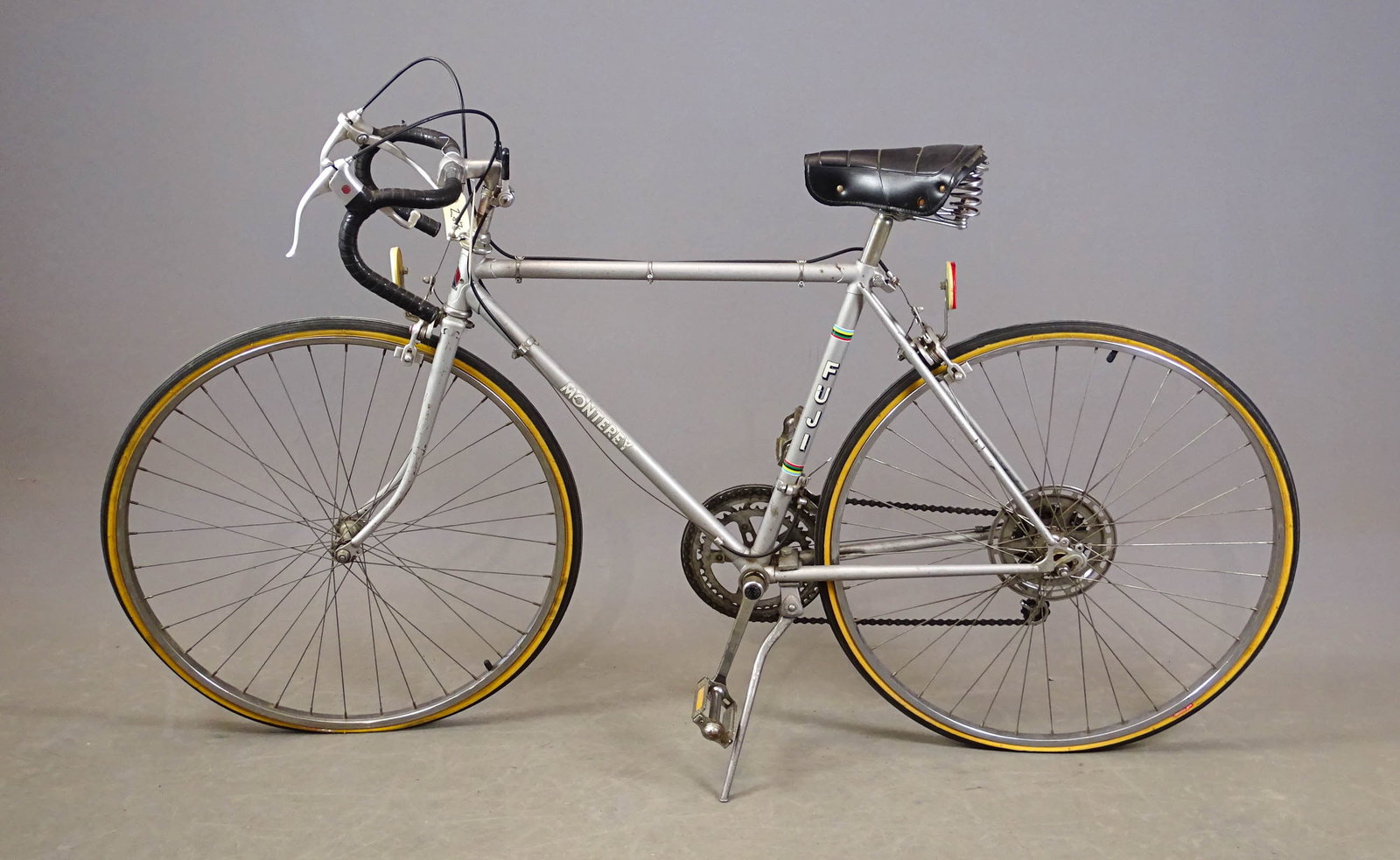 Fuji Monterey Bicycle - 9