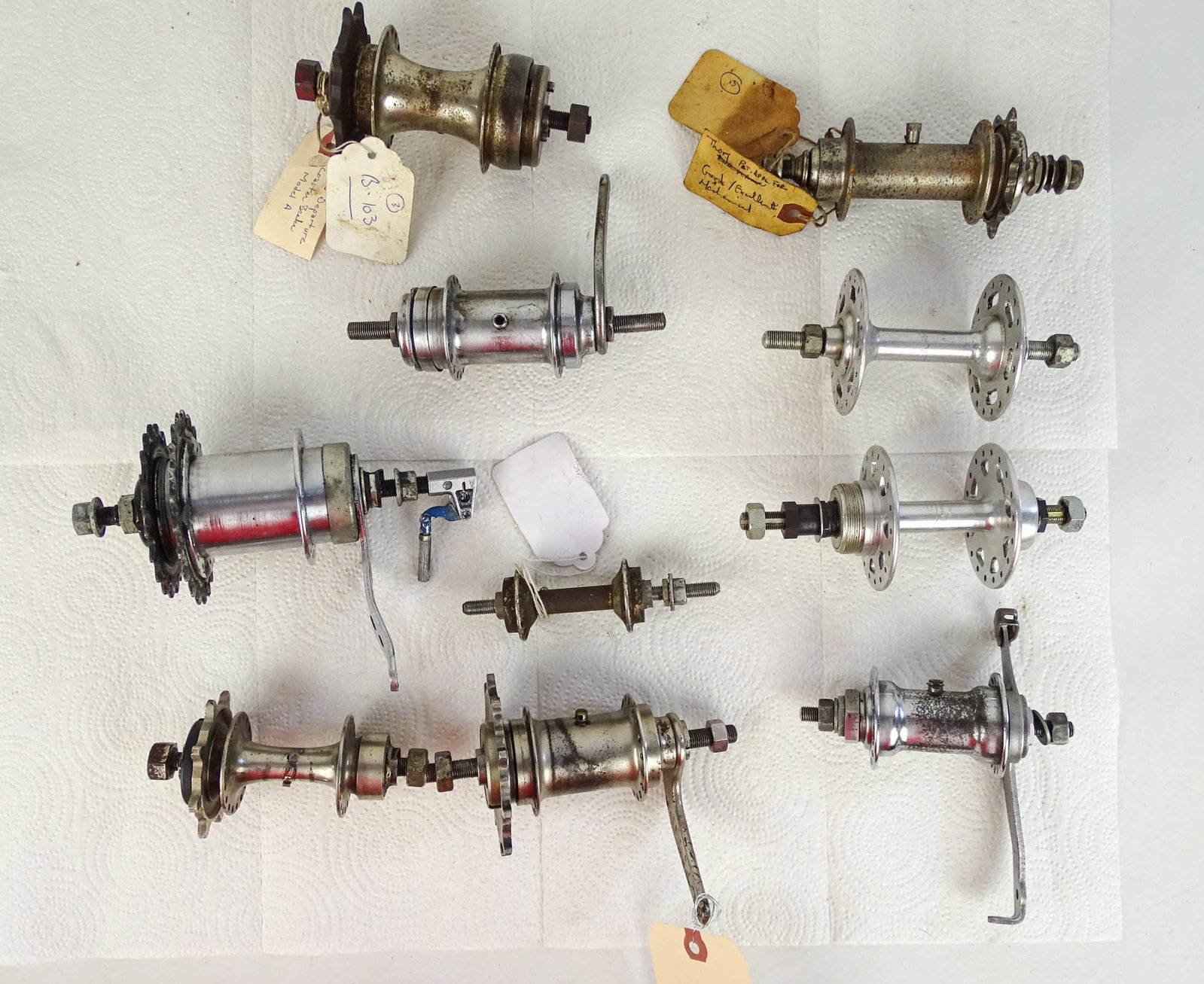 Lot (10) Bicycle Hubs (1 of 6)