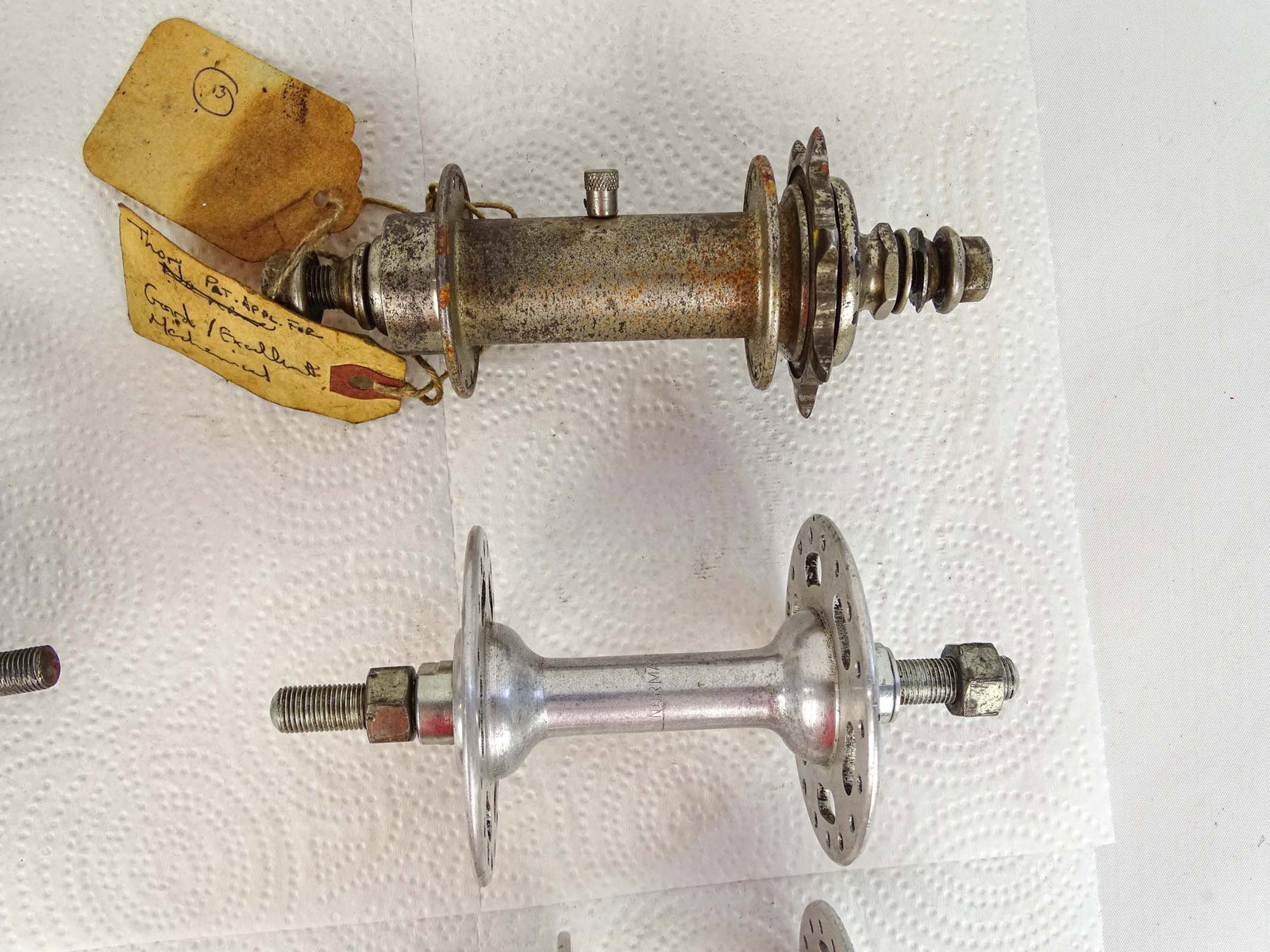 Lot (10) Bicycle Hubs - 3