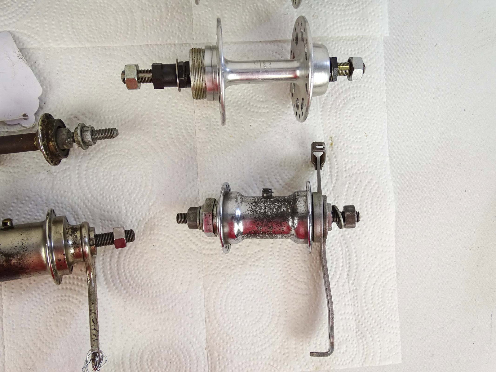 Lot (10) Bicycle Hubs - 4
