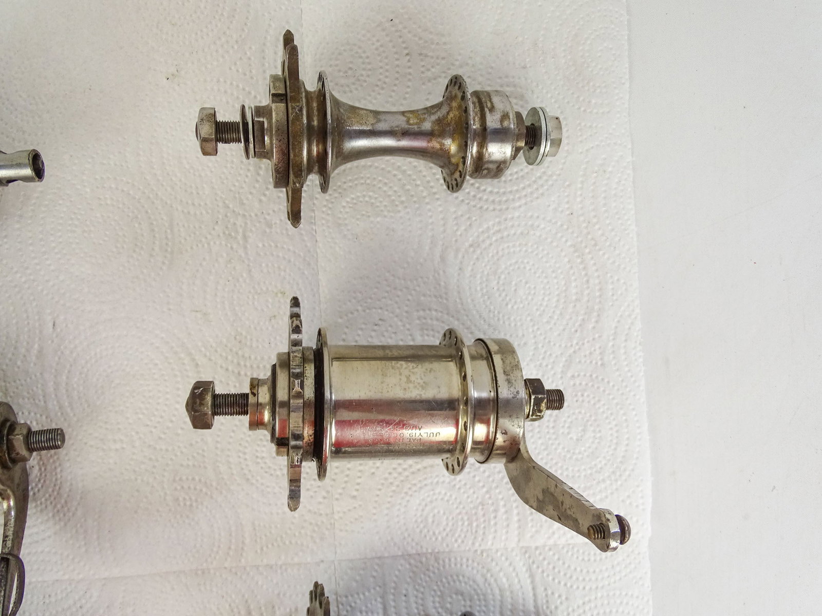 Lot (10) Bicycle Hubs - 4