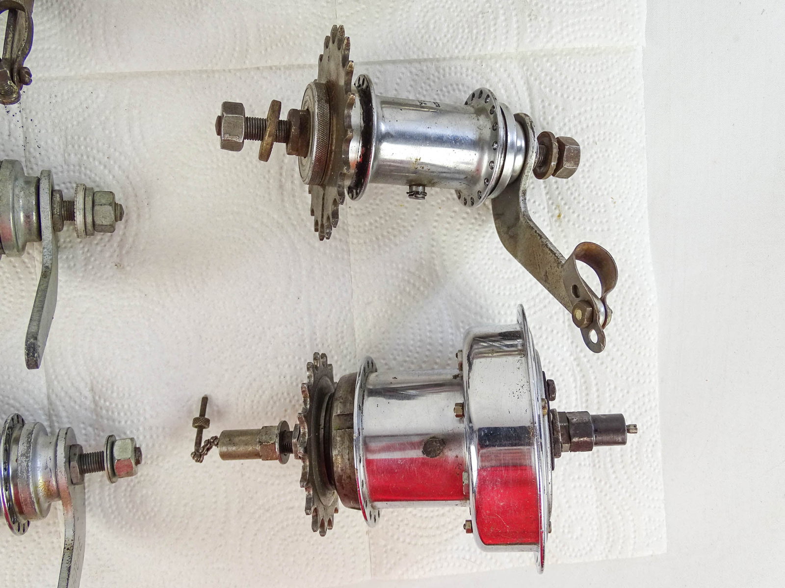 Lot (10) Bicycle Hubs - 5