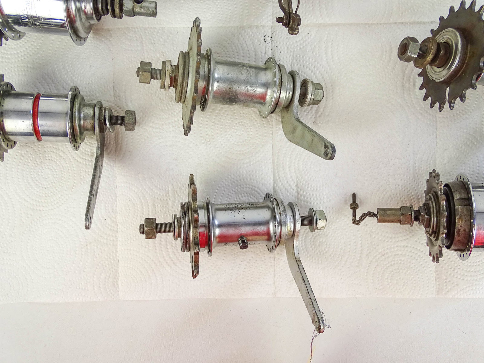 Lot (10) Bicycle Hubs - 6