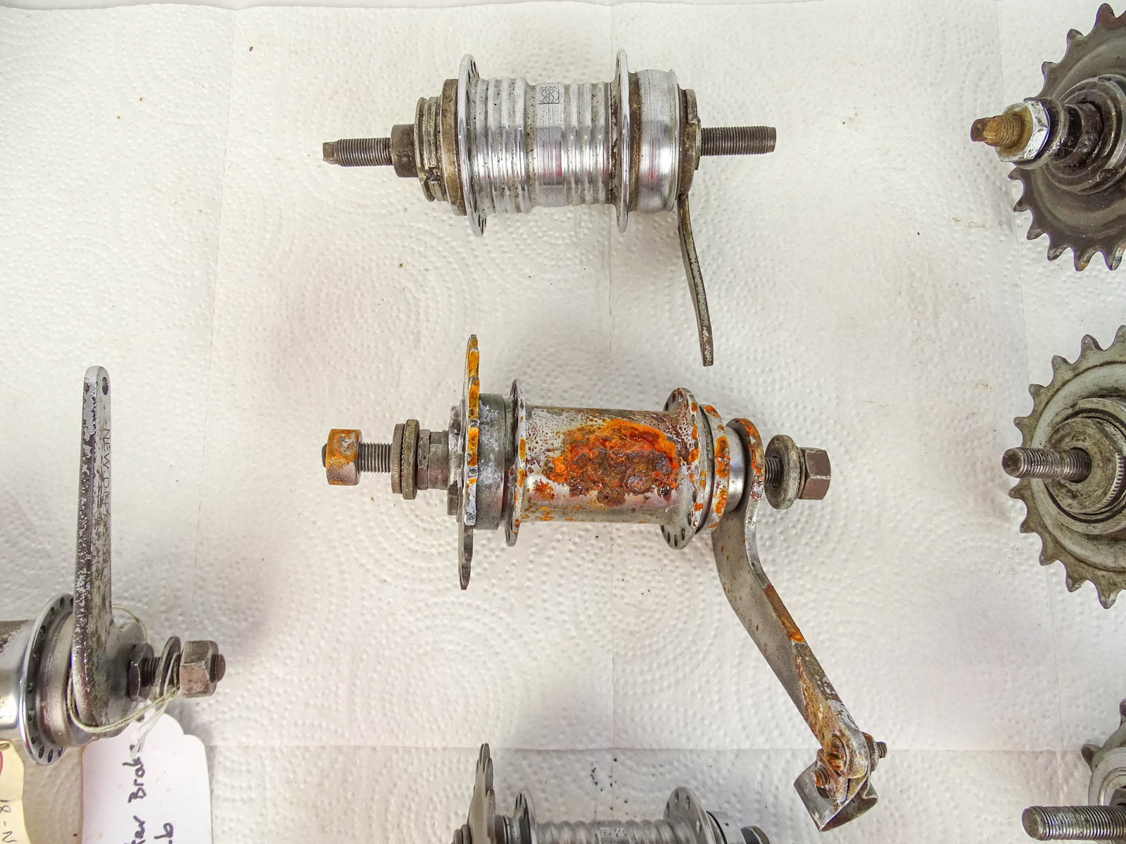 Lot (10) Bicycle Hubs - 3