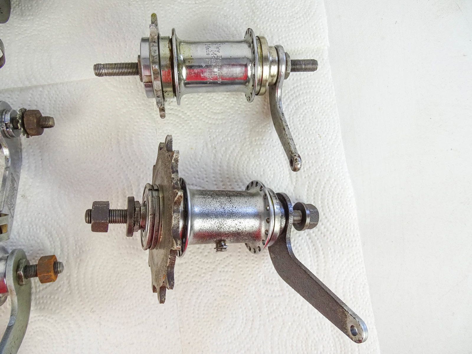 Lot (10) Bicycle Hubs - 5
