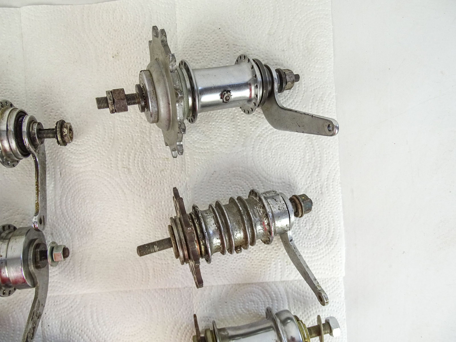 Lot (10) Bicycle Hubs - 4