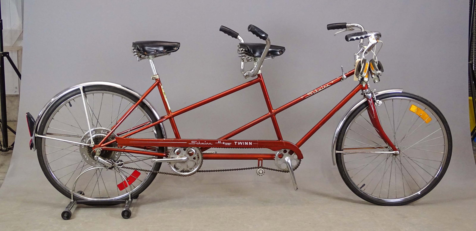 1973 Schwinn Tandem: 1973 Schwinn Deluxe Twin tandem bicycle. 5 speeds. SN#BJ804003. Rear drum brake hub. Good original condition.