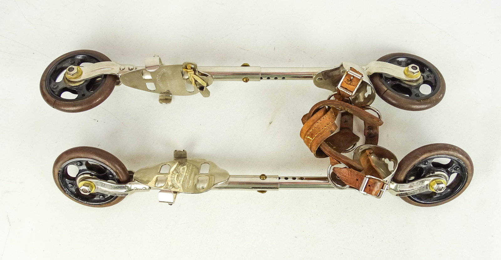 Automobile Cycle Skate: Automobile Cycle Skate Pat. 1905, John Jay Young New York. 20". Good condition.