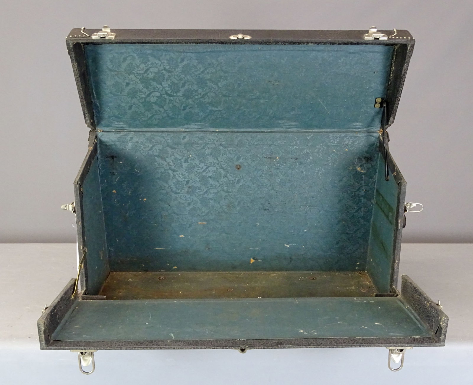 Early Automobile Trunk (1 of 6)