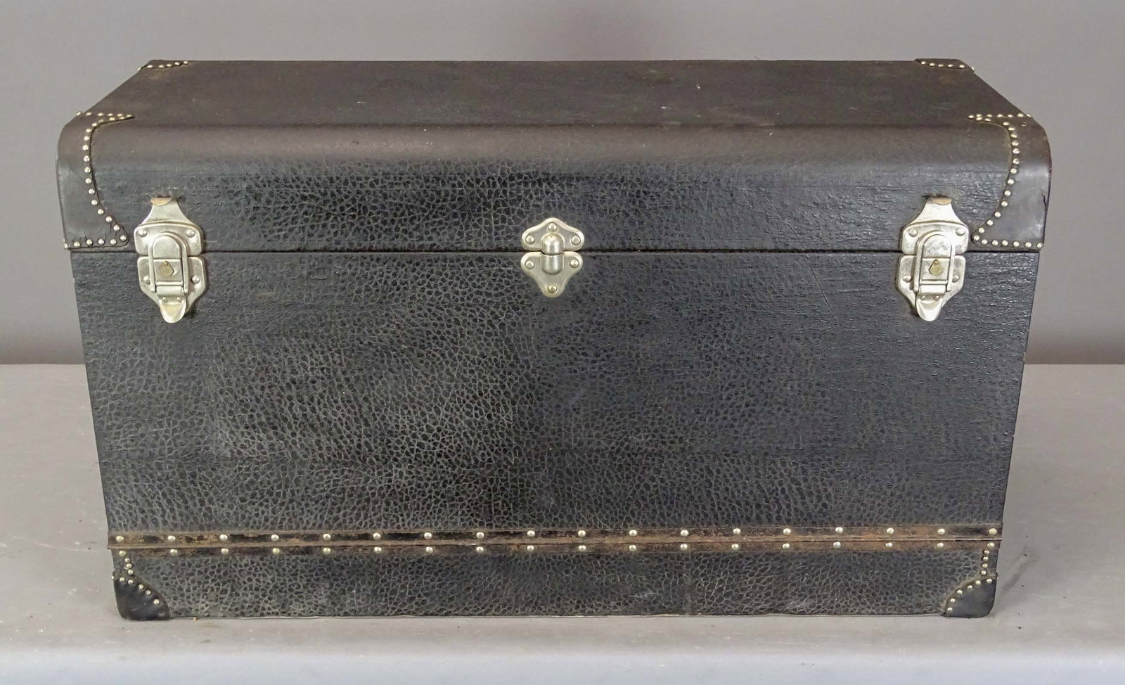Early Automobile Trunk - 3
